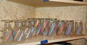 lot 162 image: Vintage pastel stripes glassware set