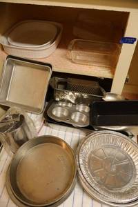 lot 175 image: French white baking dishes, Pyrex dishes, and baking pans