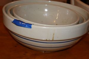 lot 42 image: Nesting pottery bowls