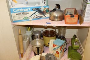 lot 190 image: Kitchen lot something old and something new-ish