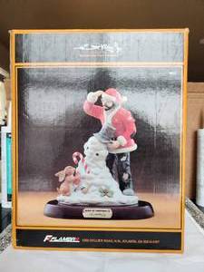 lot 1 image: Collectible Vintage Emmett Kelly Jr. - Spirit of Christmas IX - porcelain statue figure - Limited Edition 2909 of 3500 - signed by E. Kelly Jr - 15 tall - HAND SIGNED BY e. KELLY JR.