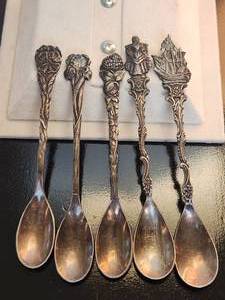 lot 93 image: Selection of vintage collectible spoons - GERO 90 Dutch - Sterling Silver