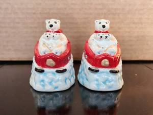 lot 97 image: Vintage collectible ceramic Polar Bear Coca Cola salt and pepper shakers