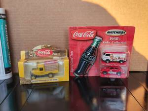 lot 98 image: Vintage collectible Coca Cola 164th cars in package