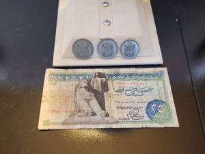 lot 66 image: Collectible Foreign money - Egypt-United Arab Republic - 5 piastres-(1967(2)), 10 millemes-(1967), paper - 25 piastres-(1978)
