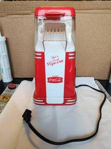 lot 125 image: Vintage collectible Coca Cola electric popcorn maker