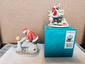 lot 57 image: Collectible Vintage Kelly Jr - Christmas themed Hobo - Bisque porcelain Christmas - E. Kelly Jr. - hand signed initials