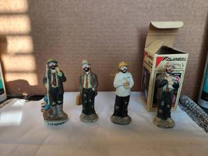 lot 106 image: 4 Collectible Vintage Kelly Jr - Bisque porcelain Christmas ornaments - E. Kelly Jr. Hand signed initials
