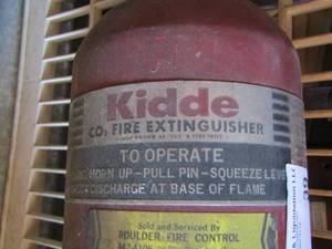 lot 39 image: kidde fire extinguisher small