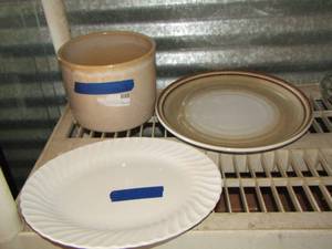 lot 59 image: 2 dinner plates and a large vase