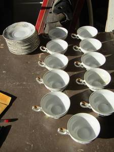 lot 69 image: mikasa fine China jennifer 9317 cup plates and cups