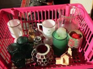 lot 74 image: misc. glass lot