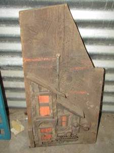 lot 112 image: wooden art piece
