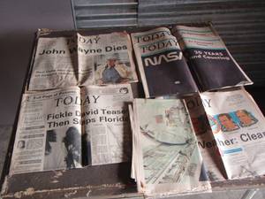 lot 127 image: various dufferent news papers