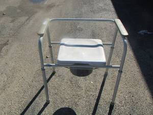 lot 172 image: bedside potty