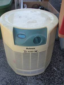 lot 178 image: Holmes AIR PURIFIER W HEPA FILTER
