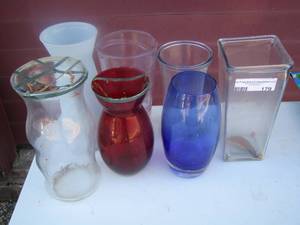 lot 179 image: various size vases