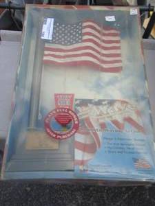 lot 186 image: the wave stars & stripes realistic waving action in box