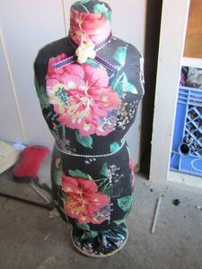 lot 209 image: DRESS FORM WITH ROSE FABRIC - HOME DECOR