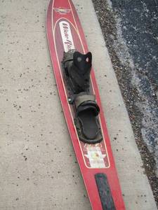 lot 245 image: wide ride red ski only 1