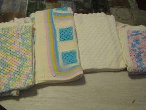 lot 24 image: knitted baby blankets qty 5 various sizes