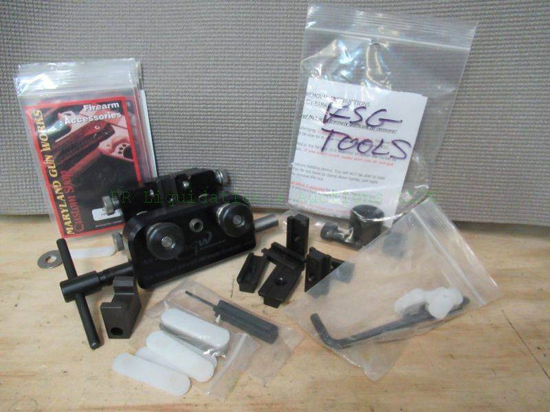 lot 321 image: MGW Armory Range Master Compact Universal Sight Installation Tool