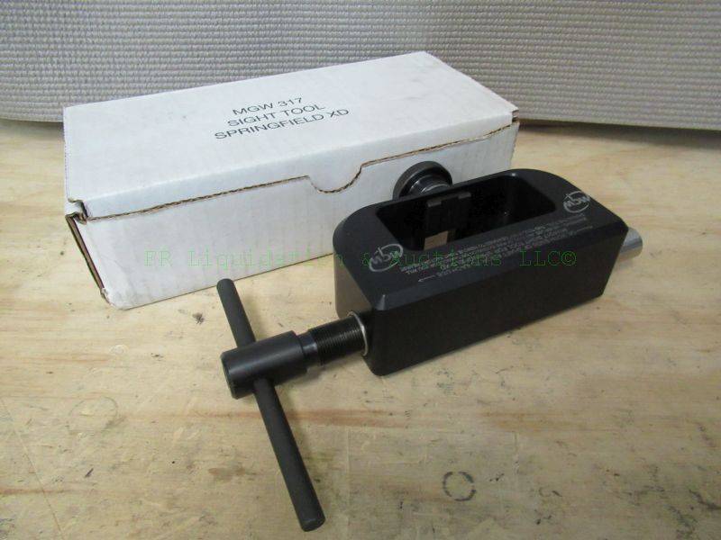 lot 324 image: MGW Armory Compact Universal Sight adjustment Tool for Springfield XD