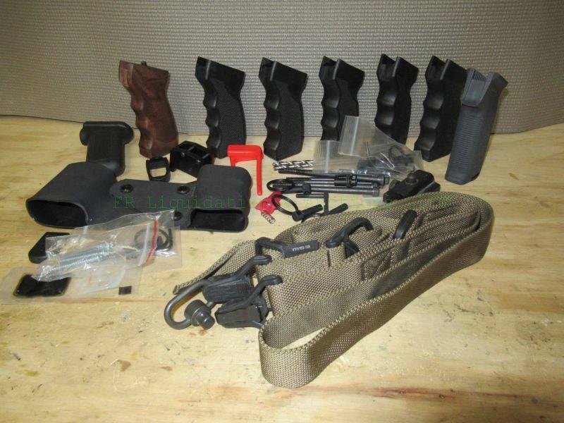 lot 348 image: Assorted firearms grips and accessories