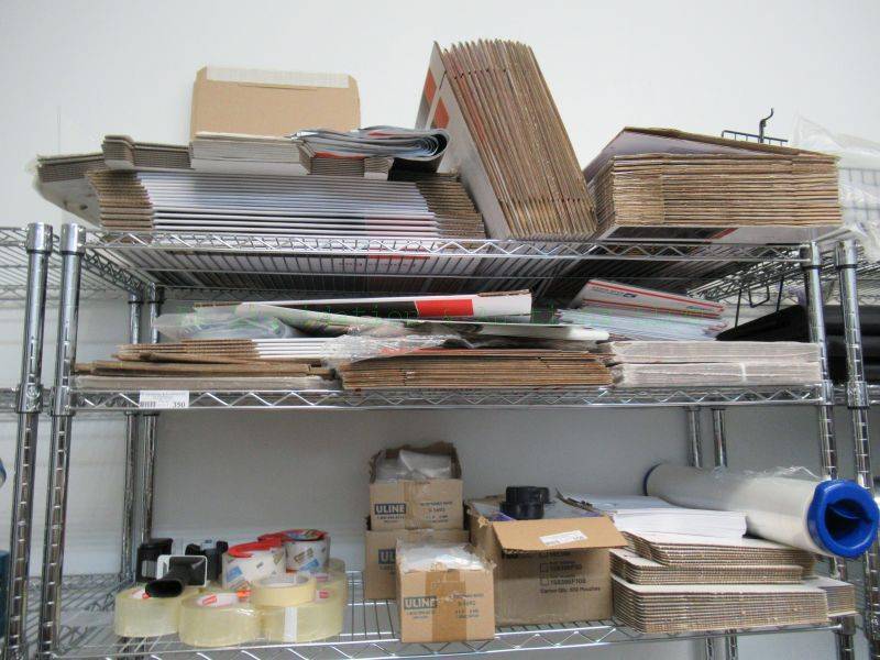 lot 358 image: Assorted shipping supplies