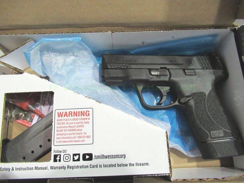 lot 900 image: NEW in box Smith & Wesson M & P shield .45ACP automatic pistol