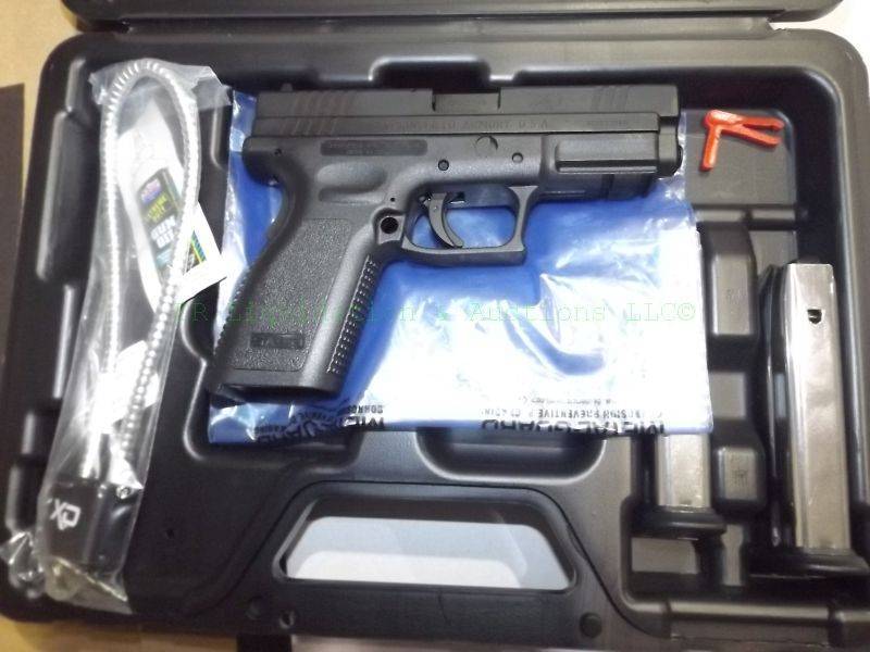 lot 843 image: NEW in box Springfield Armory XD .40 S&W automatic pistol with accessories