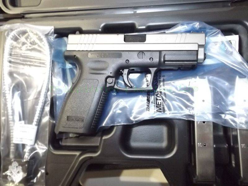 lot 856 image: NEW in box Springfield Armory XD .40 S&W automatic pistol with accessories