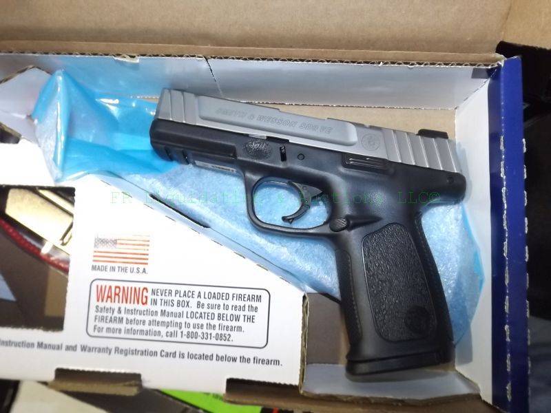 lot 893 image: NEW in box Smith & Wesson SD9 VE 9mm automatic pistol