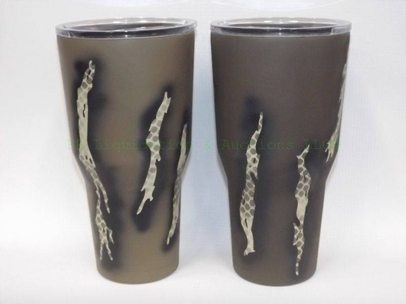 lot 163 image: Calcutta logo stainless steel travel coffee cups