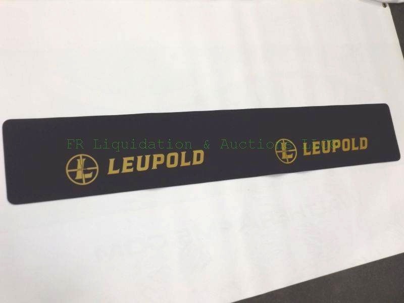 lot 165 image: Leupold counter top rifle pad 48 long