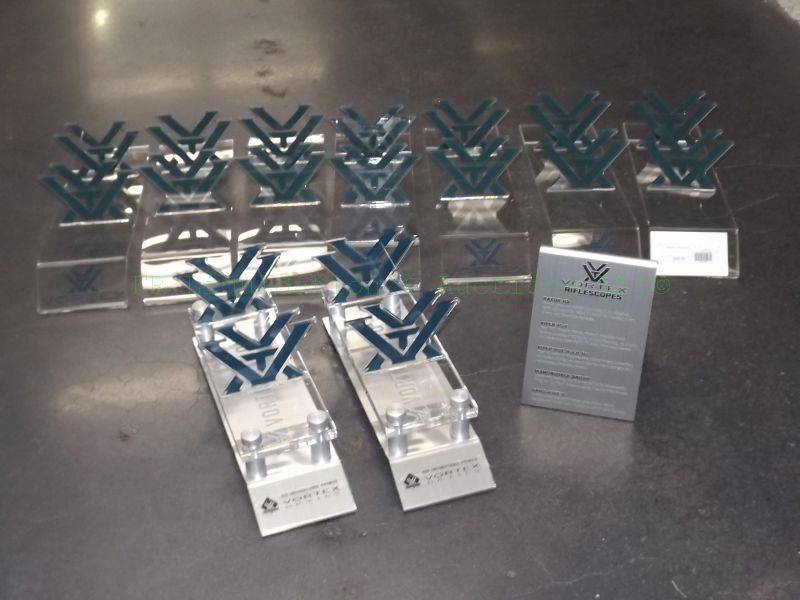 lot 197 image: Vortex optics rifle scope display stands plus