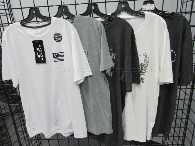 lot 430 image: NEW Oakley T-shirts, tags attached