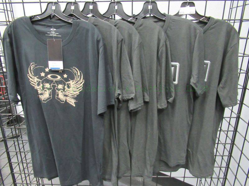 lot 434 image: NEW Oakley T-shirts, tags attached