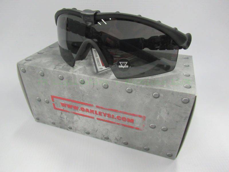 lot 448 image: NEW in box, genuine Oakley sunglasses