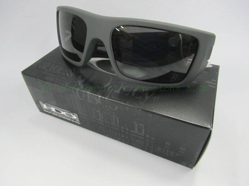 lot 454 image: NEW in box, genuine Oakley sunglasses