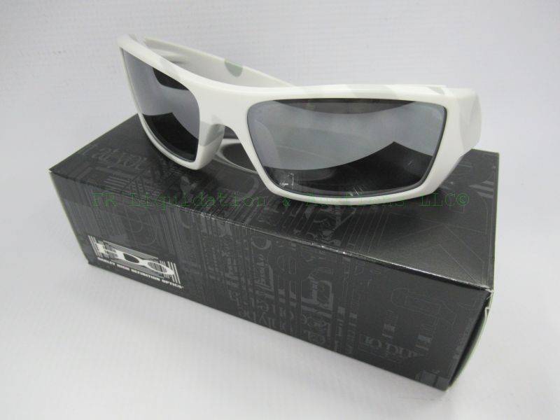 lot 455 image: NEW in box, genuine Oakley sunglasses