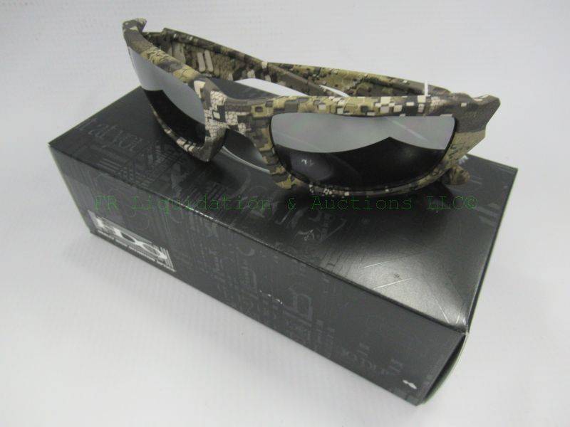 lot 469 image: NEW in box, genuine Oakley sunglasses