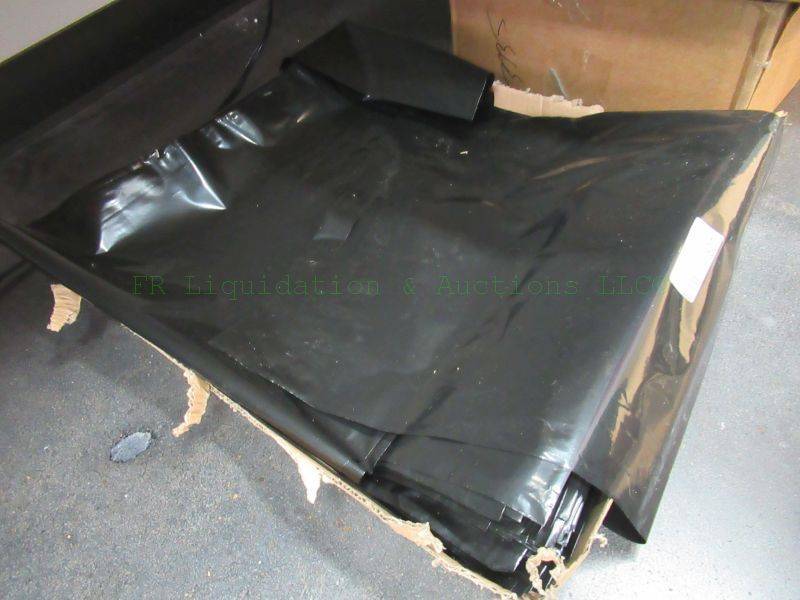 lot 507 image: Black die cut handle bags 15 x 18