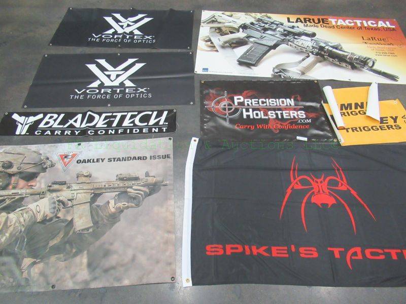 lot 822 image: Firearms industry vinyl banners