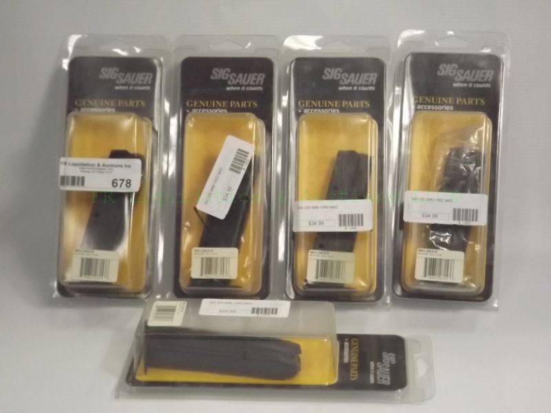 lot 678 image: NEW Genuine Sig Sauer P226 9mm pistol magazines