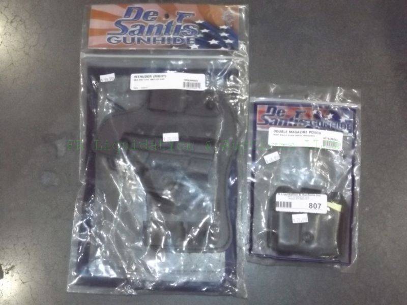 lot 807 image: NEW De Santas leather pistol holsters and double magazine pouch