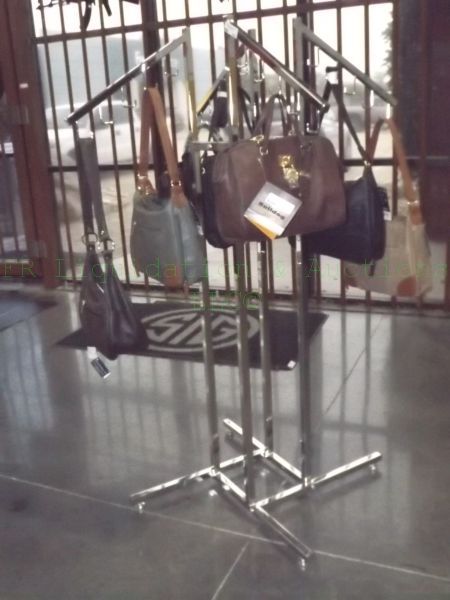 lot 818 image: Chrome commercial clothing rack