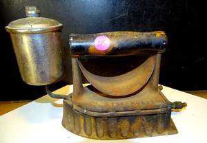 lot 24 image: $$ ANTIQUE WOOD HANDLED GAS SAD IRON circa 1903