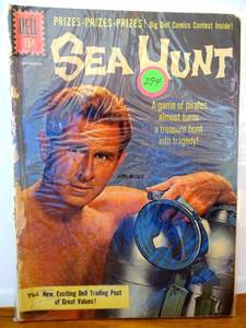 lot 294 image: $$$ SILVER AGE DELL COMIC SEA HUNT #10 SEPTEMBER 1961 LLOYD BRIDGES TV SHOW