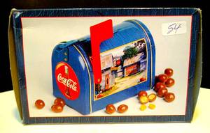 lot 54 image: 1999 Coca-Cola Mailbox Collectors Tin 5 NIB Country Store Garage